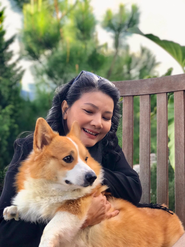 Nữ diễn viên nổi tiếng, 47 tuổi lận đận 3 đời chồng, bị bạo hành tới mức rạn hộp sọ-5