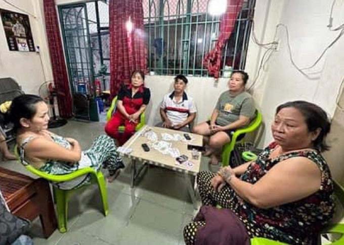 Công an phá bí mật bên trong căn nhà có người canh gác ở TPHCM-1