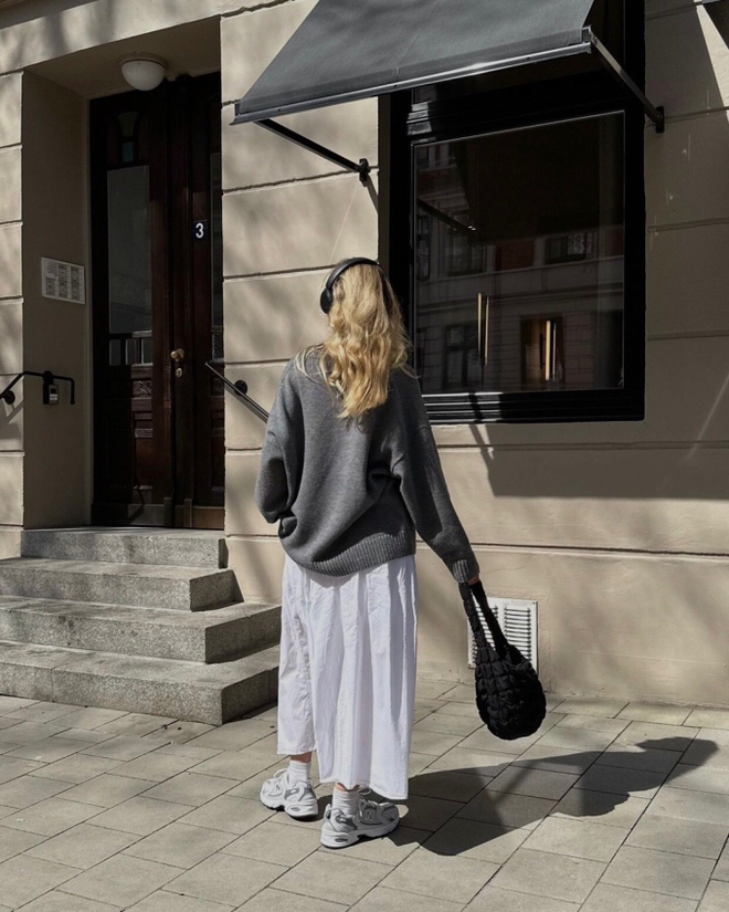 2 mẫu chân váy làm mưa làm gió bên trời Tây và lên ngôi vào mùa thu này-6