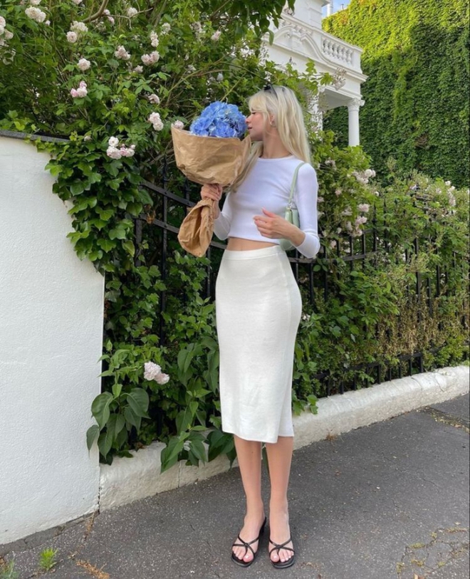 2 mẫu chân váy làm mưa làm gió bên trời Tây và lên ngôi vào mùa thu này-8