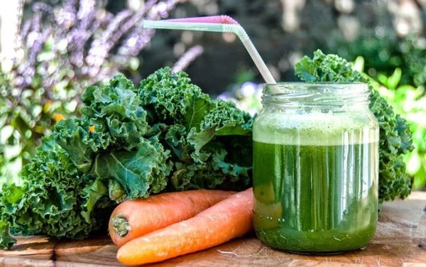 Siêu mẫu Kate Moss tiết lộ 4 món ăn hàng ngày giúp cô trẻ lâu-2