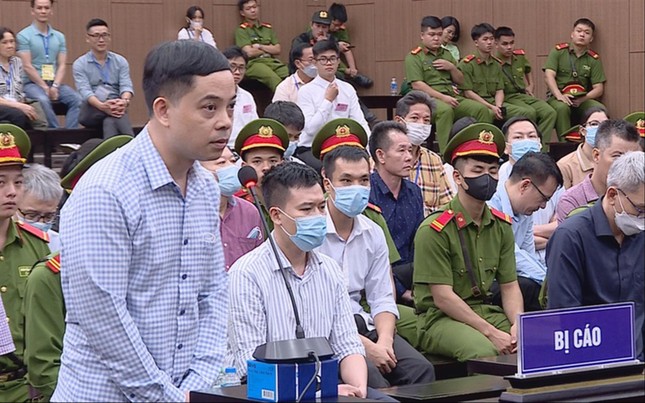 Thư ký, trợ lý trong các đại án: Lộng hành vì đâu?-1