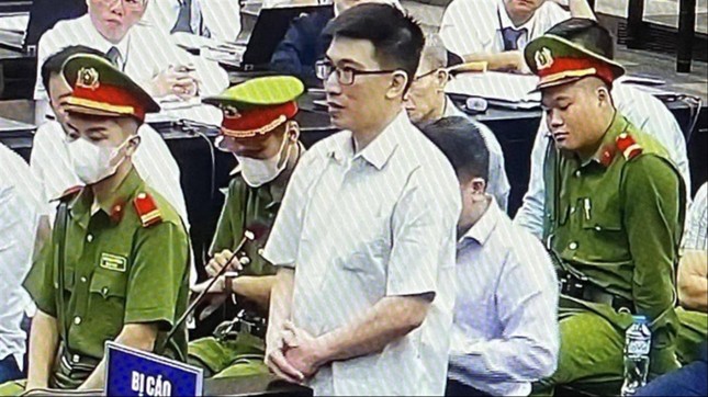 Thư ký, trợ lý trong các đại án: Lộng hành vì đâu?-2