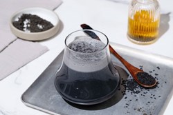 Thử thực hiện sinh tố black color vừa thơm vừa ngon kỳ lạ mồm, tương hỗ hạn chế cân nặng đặc biệt tốt