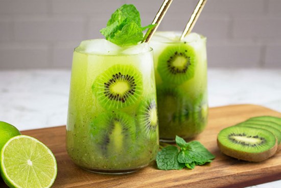 Mách chị em 3 công thức đồ uống đẹp da ngày thu, vừa cấp ẩm tốt lại giúp mịn màng