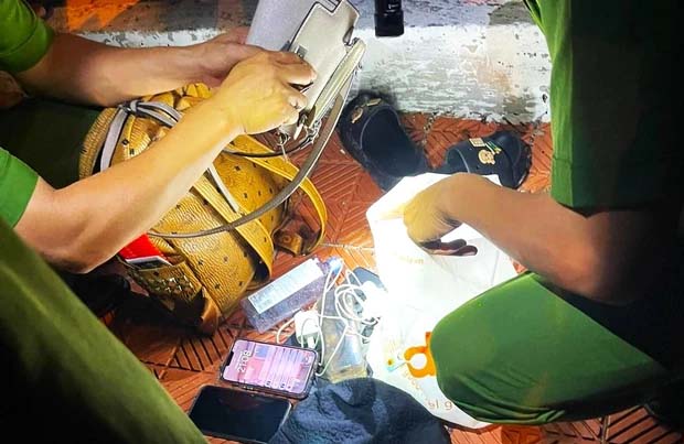 Tìm thấy thi thể cô gái 22 tuổi nhảy cầu Cửa Đại-1