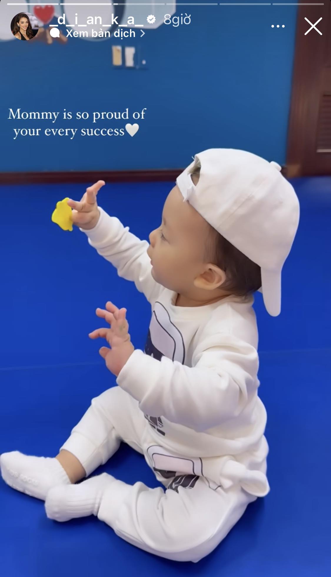 Quyết định cho con trai đi học từ 7 tháng tuổi, vợ Bùi Tiến Dũng tự hào vì bé ngoan, học nhiều kỹ năng mới-3