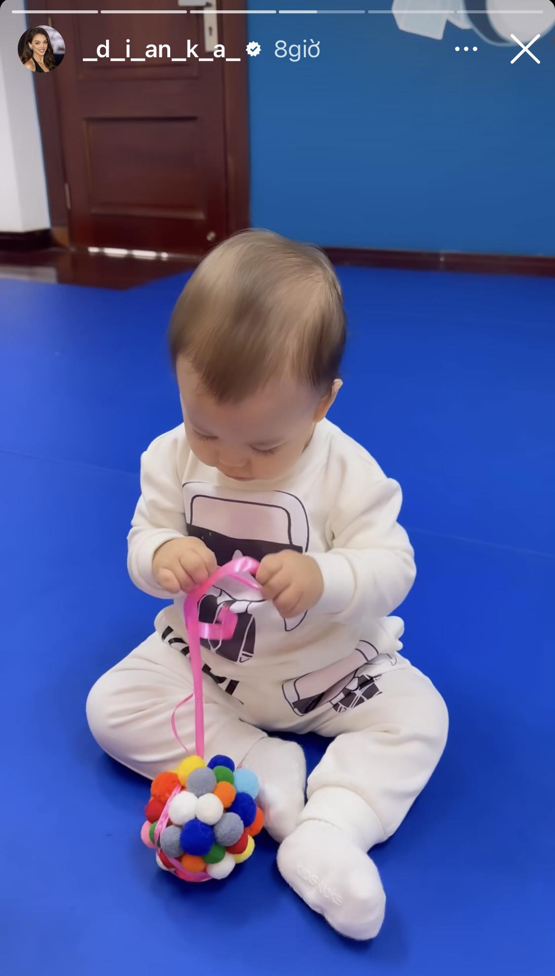 Quyết định cho con trai đi học từ 7 tháng tuổi, vợ Bùi Tiến Dũng tự hào vì bé ngoan, học nhiều kỹ năng mới-4