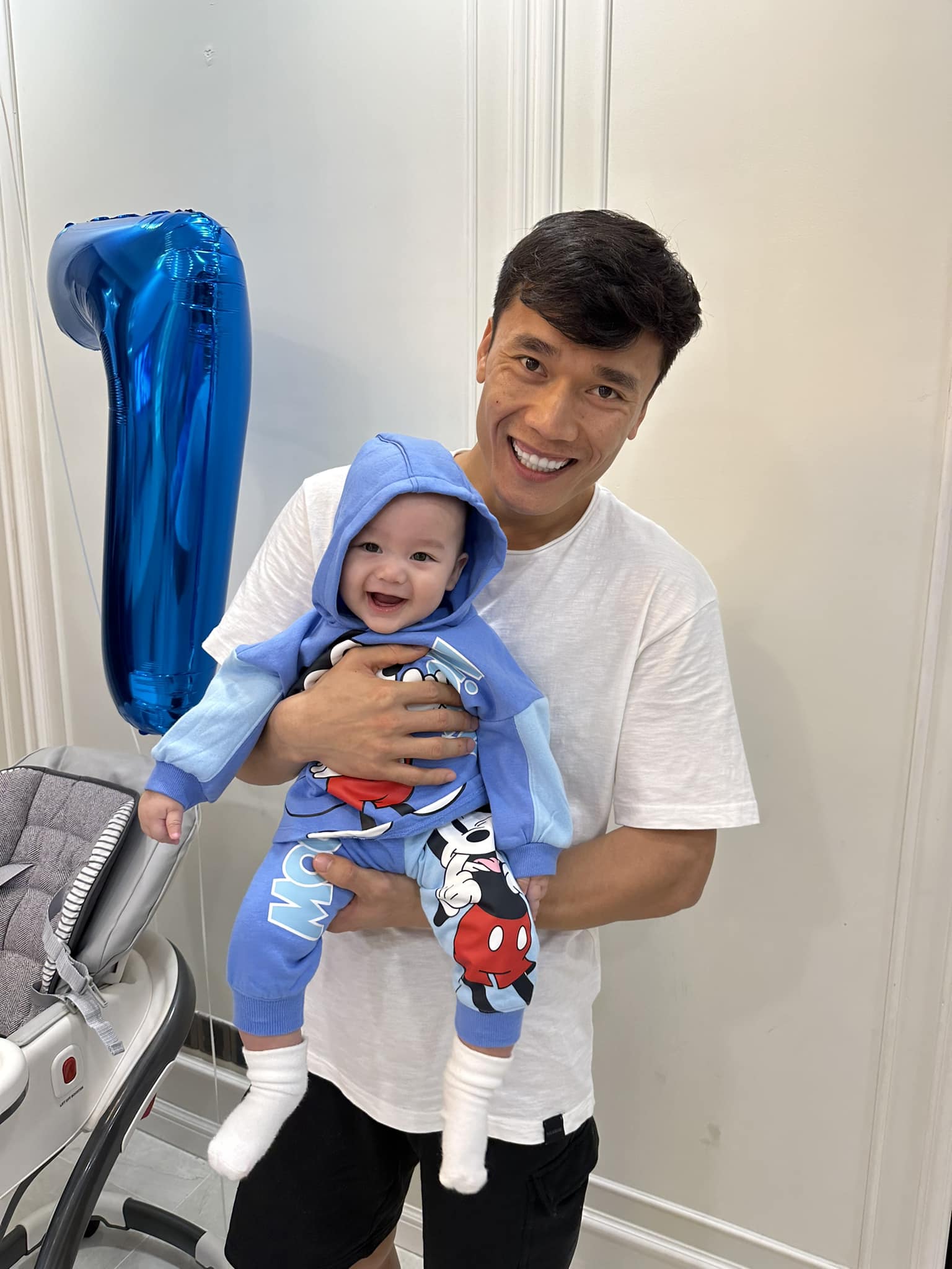 Quyết định cho con trai đi học từ 7 tháng tuổi, vợ Bùi Tiến Dũng tự hào vì bé ngoan, học nhiều kỹ năng mới-7