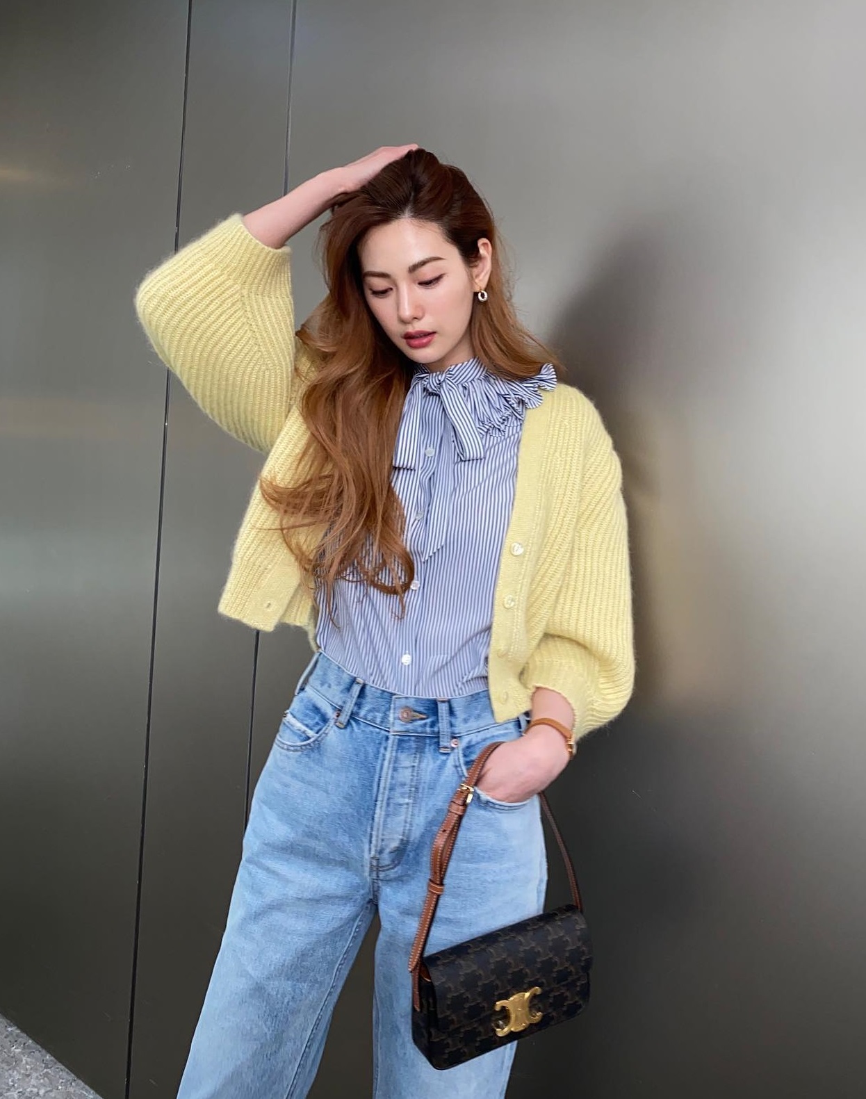 Nữ chính phim Mask Girl có phong cách nữ tính, ấn tượng nhất là những khi diện váy-6