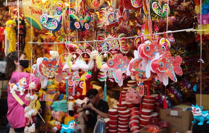 Đủ loại biệt thự có bể bơi, siêu xe sang chảnh hàng mã đón Rằm tháng 7-12