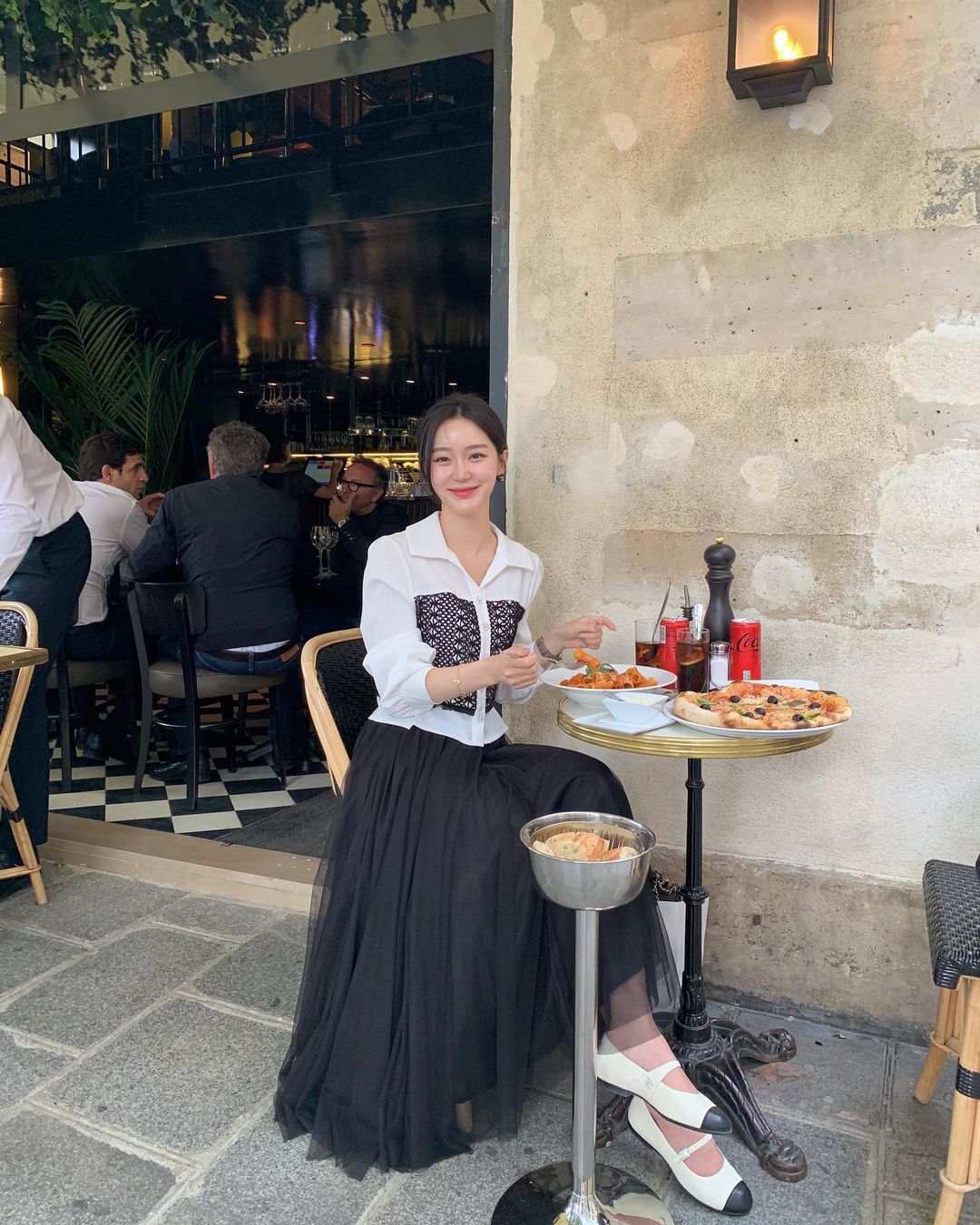 10 cách diện chân váy voan điệu đà và tôn dáng như phụ nữ Hàn-3