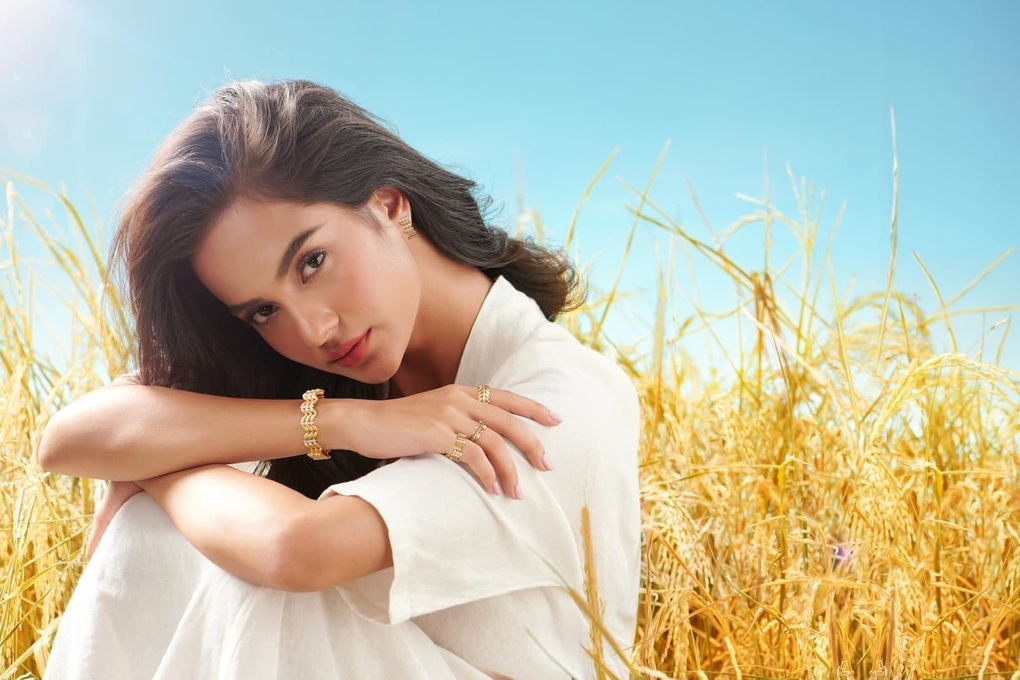 Hot girl lai Tây, biết nói 4 thứ tiếng dự thi Miss Universe Vietnam 2023-5