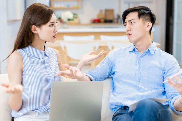 Bàng hoàng phát hiện con gái mới học lớp 11 có thai-2