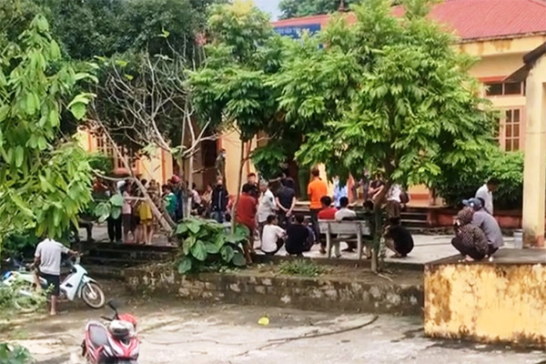 Đâm gục vợ và em vợ rồi uống thuốc trừ sâu-3