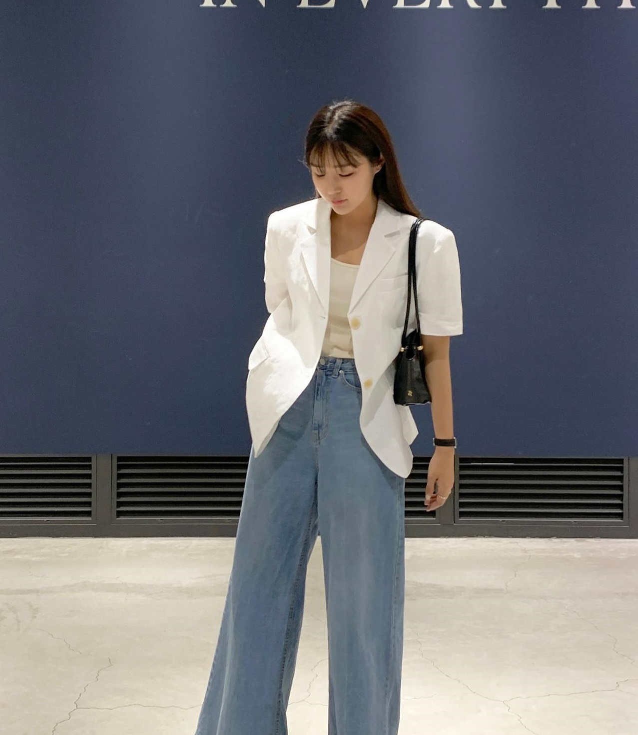Biến hóa trẻ trung và thanh lịch với 10 cách diện áo blazer cộc tay-5