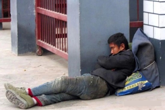 Người đàn ông đỗ trường danh tiếng, đi du học về rồi thành người vô gia cư 14 năm: Lý do thất bại đáng suy ngẫm