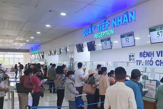 TPHCM: Yêu cầu làm rõ thông tin bác sĩ đòi