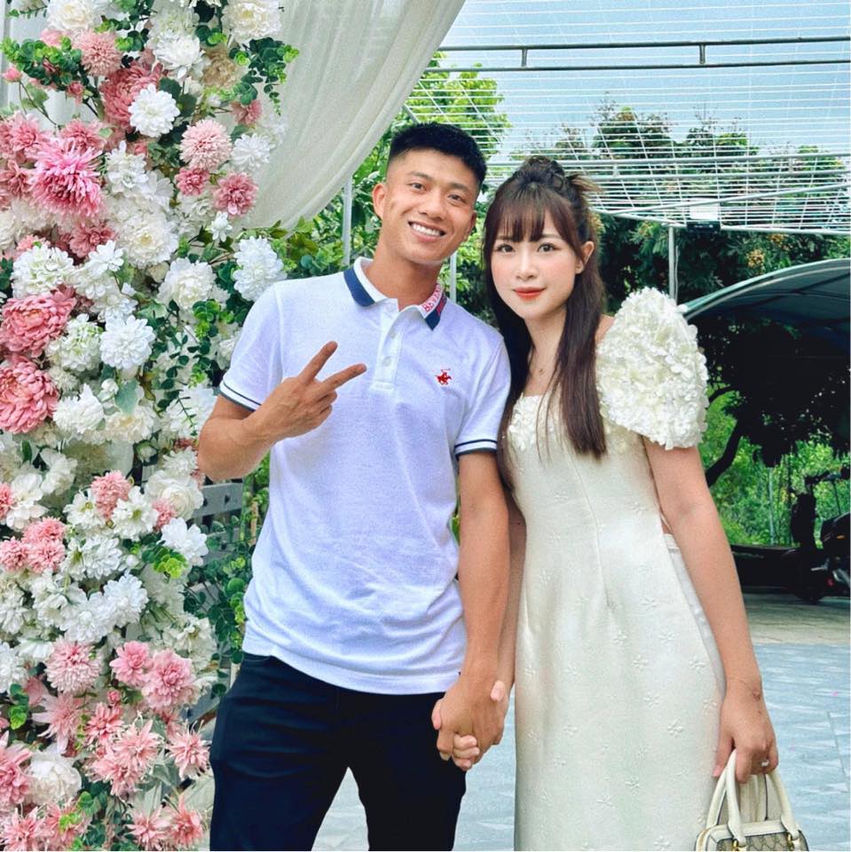 Phan Văn Đức nịnh vợ cực khéo, chấm 10 điểm cho bữa cơm mà Võ Nhật Linh vào bếp-3