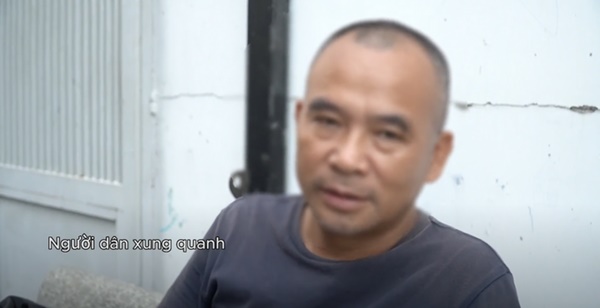 Hàng xóm đau xót khi chứng kiến bé trai mồ côi mẹ bị lột đồ, trói vào cột điện-3