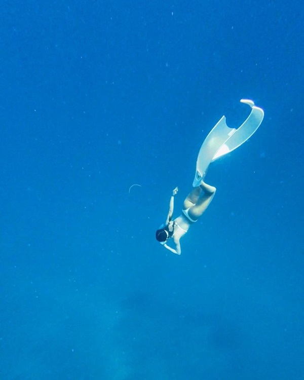 Danh tính nàng tiên cá” ở đảo Phú Quý: Lặn như đang múa, thấy muốn ra đảo liền-6