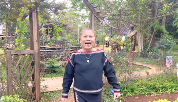 Hai ca sĩ đình đám gặp biến cố, phải bỏ showbiz về quê làm rẫy, nuôi lợn để mưu sinh-2