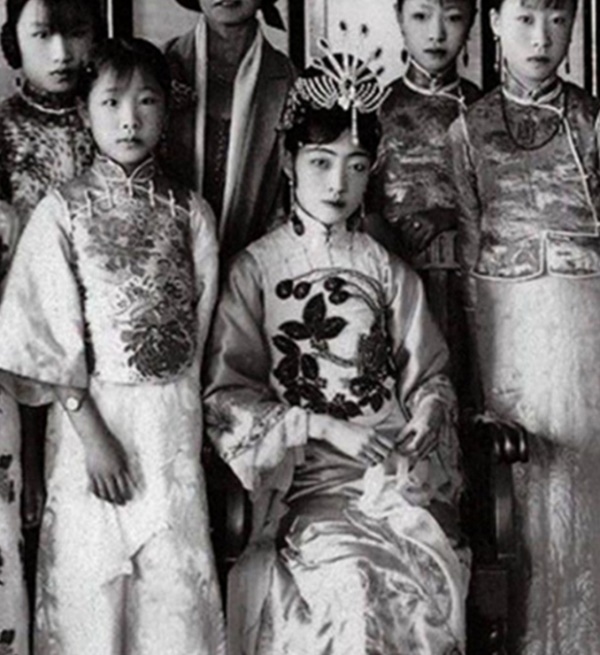 Số phận bi thảm của Hoàng hậu cuối cùng trong lịch sử Trung Hoa: Bị Hoàng đế lạnh nhạt, giây phút cuối đời trải qua trong ngục tù-1