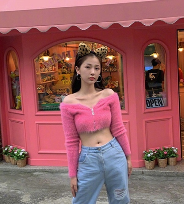 Style đời thường của 3 tiểu hoa 95” Cbiz: Triệu Lộ Tư - Trương Tịnh Nghi trẻ trung, Ngu Thư Hân hoá fashionista-16