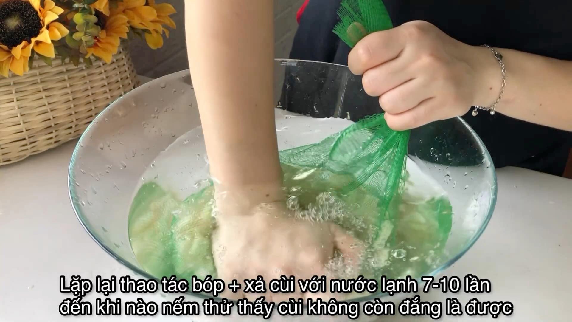 Học mẹ đảm Hà thành cách nấu chè bưởi cốm dừa cho mùa Vu Lan-9