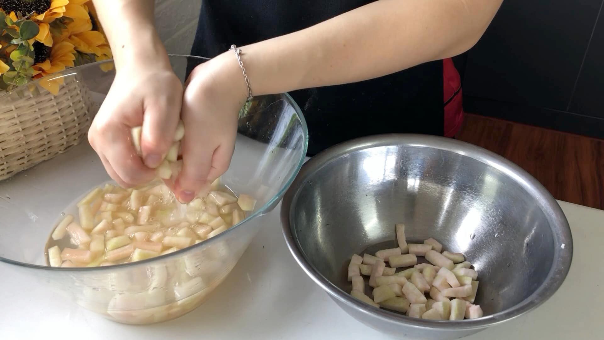 Học mẹ đảm Hà thành cách nấu chè bưởi cốm dừa cho mùa Vu Lan-8