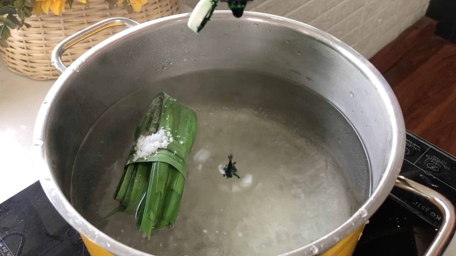 Học mẹ đảm Hà thành cách nấu chè bưởi cốm dừa cho mùa Vu Lan-21