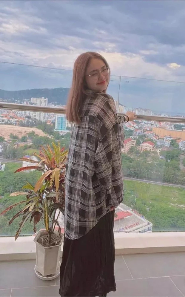 Ca sĩ nhí Nguyễn Thiện Nhân khiến dân mạng bất ngờ vì ngoại hình khác lạ-1