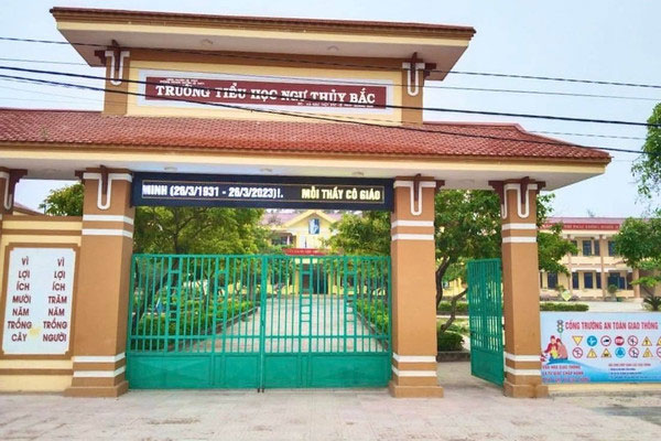 Hiệu phó bị đánh hôn mê liên quan việc kiểm tra cặp học sinh-2