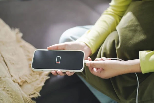 Đâu là nơi nguy hiểm khi sạc điện thoại?-1