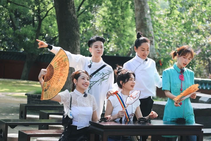 Chi Pu quảng bá văn hoá Việt Nam trong show ẩm thực Trung Quốc-1