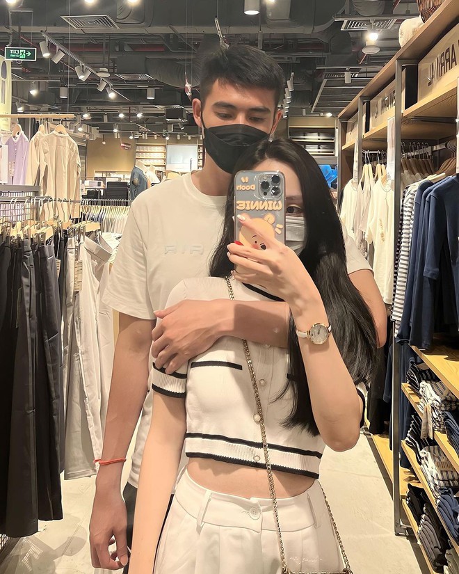 Chuyện tình chị ơi anh yêu em của Quan Văn Chuẩn: Bạn gái thạc sĩ xinh đẹp, tràn ngập ảnh tình tứ-4