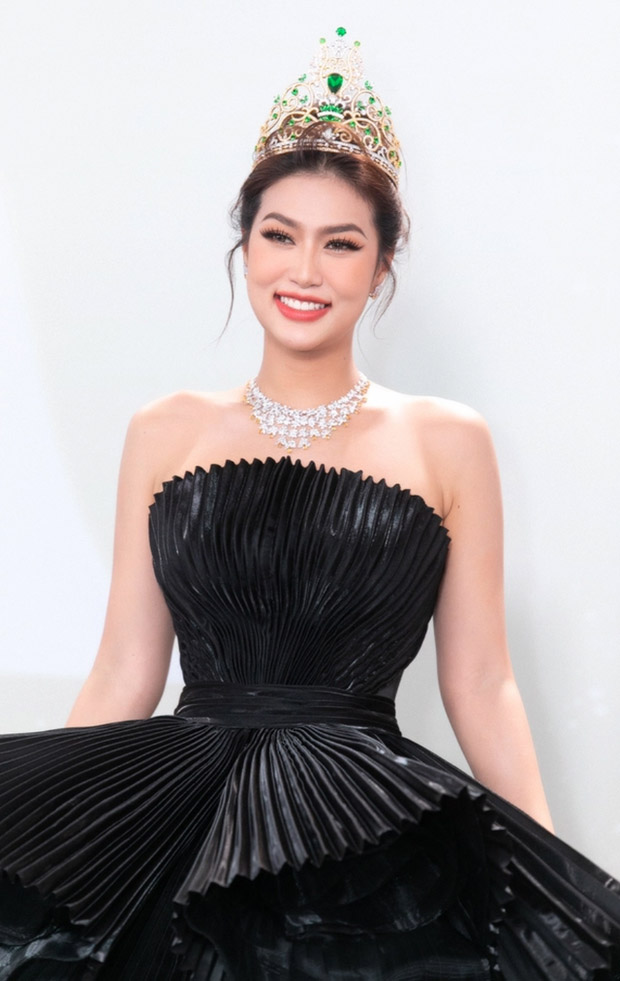 Cô gái đáng thương nhất đêm Chung kết Miss Grand Vietnam: Nghe nhầm tên lọt Top 20, ngậm ngùi quay về chỗ cũ-1