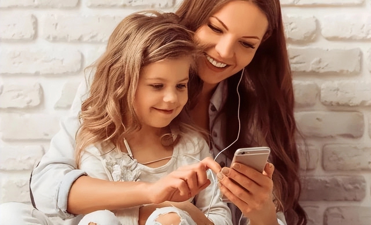 Hiệu ứng latte trong giáo dục: Đứa trẻ lớn lên kém cỏi, tiêu xài hoang phí liên quan đến 3 THÓI QUEN của mẹ-2