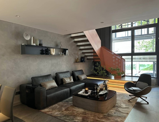 Bên trong biệt thự 5 tầng của JustaTee: Góc nào cũng xịn đét, được gọi là tụ điểm giải trí của giới rap Việt bởi 1 lý do-3