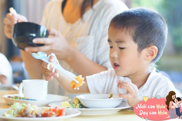 Bé gái 8 tuổi đã có kinh nguyệt, người mẹ hối hận vì nguyên nhân do mình-6