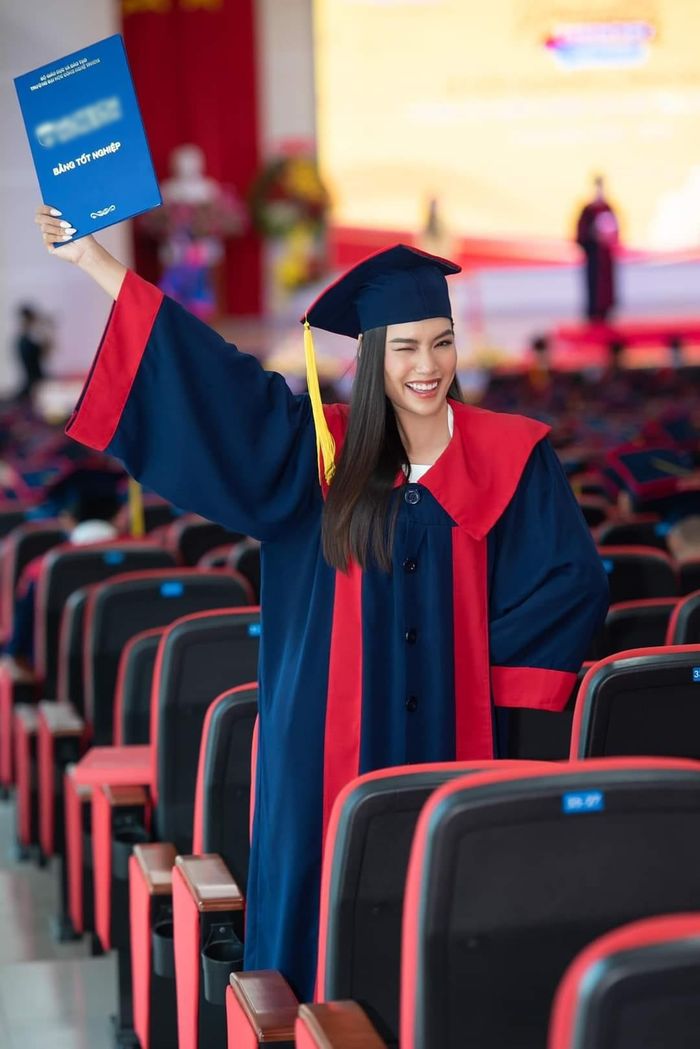 Học vấn top 3 Miss Grand Việt Nam 2023: Tân Hoa hậu từng trượt đại học, Á hậu 2 có thành tích học tập khủng-5