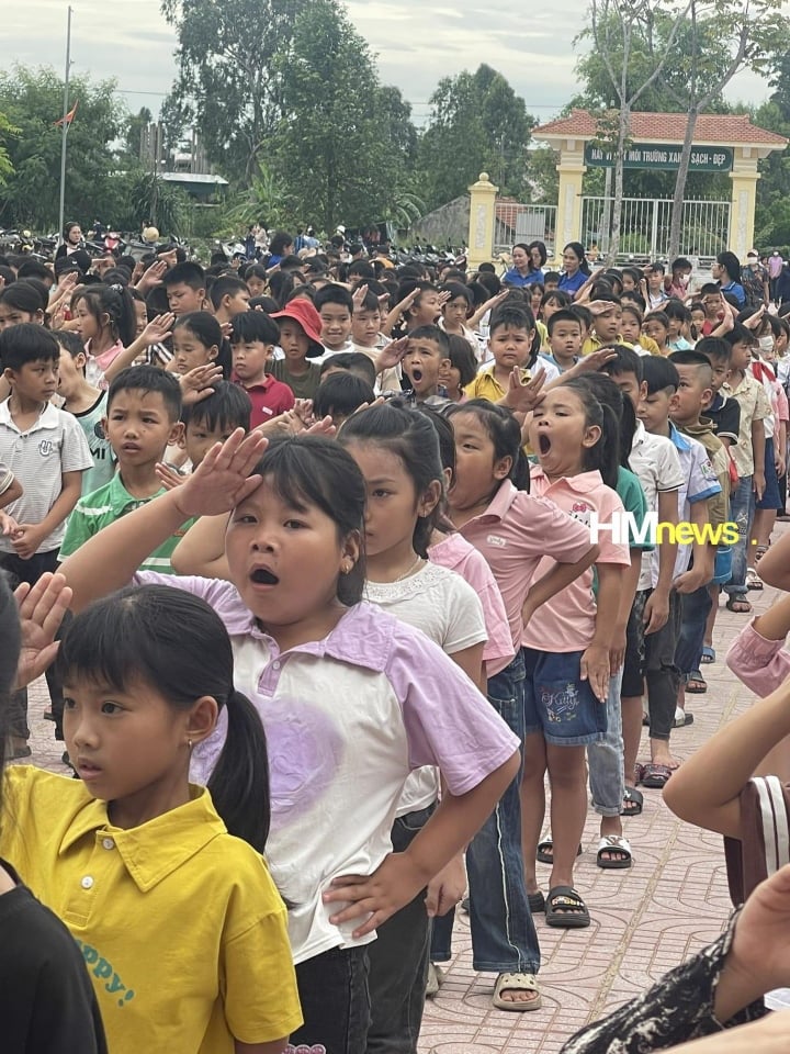 Loạt khoảnh khắc cười ra nước mắt của học sinh khi đến trường-2