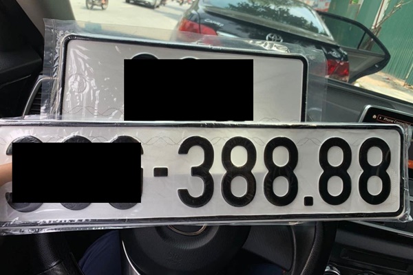 Nhiều chủ xe đồng loạt viết tâm thư đòi tiền cọc đấu giá biển số-1