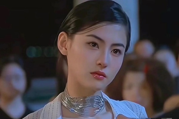 Những bức ảnh tuổi 20 của Trương Bá Chi gây sốt, netizen ngậm ngùi: Xinh đẹp như vậy cũng chẳng giữ nổi trái tim Tạ Đình Phong-1