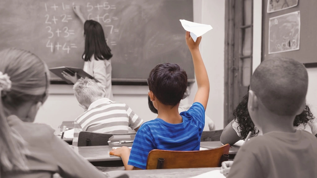 Nam sinh đội sổ bị nghi thiểu năng trí tuệ, cha mẹ đưa đi kiểm tra IQ rồi ngỡ ngàng-1