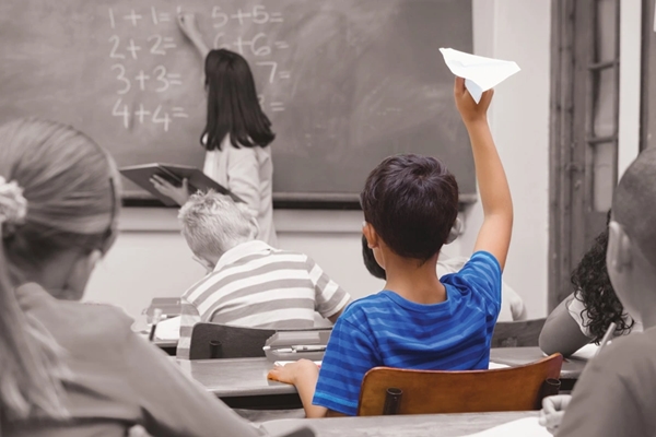 Hoa hậu Lê Hoàng Phương trả lời ứng xử trong đêm Chung kết rằng Trẻ em là tấm gương phản chiếu của cha mẹ, sự thật là gì?-3