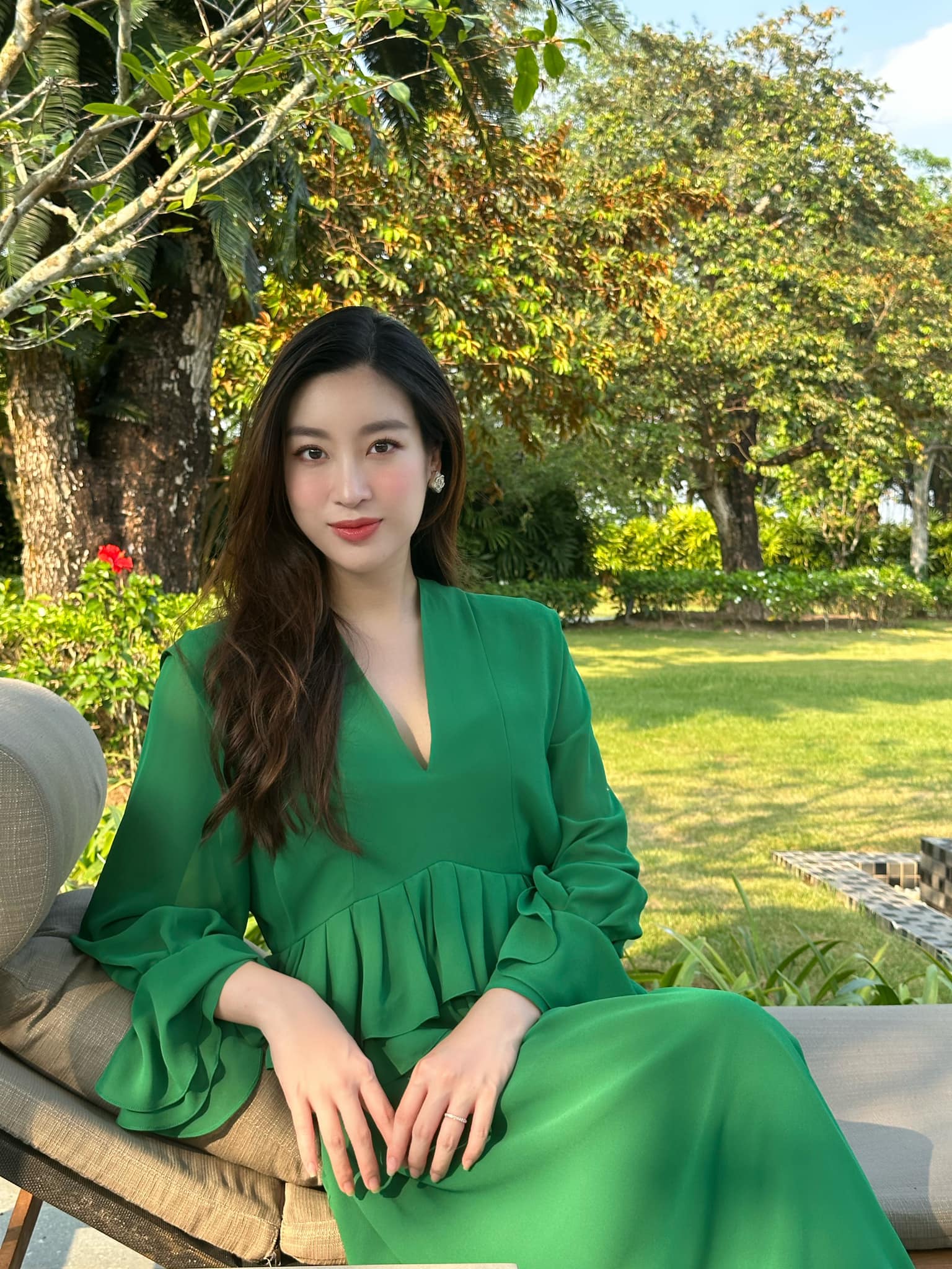Hoa hậu nghèo nhất Việt Nam sau 7 năm đăng quang giờ là vợ chủ tịch, có hãng thời trang riêng-11
