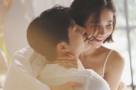 Cặp vợ chồng hạnh phúc nhưng ngủ riêng vì nhận ra giường chỉ phù hợp làm 'chuyện ấy'