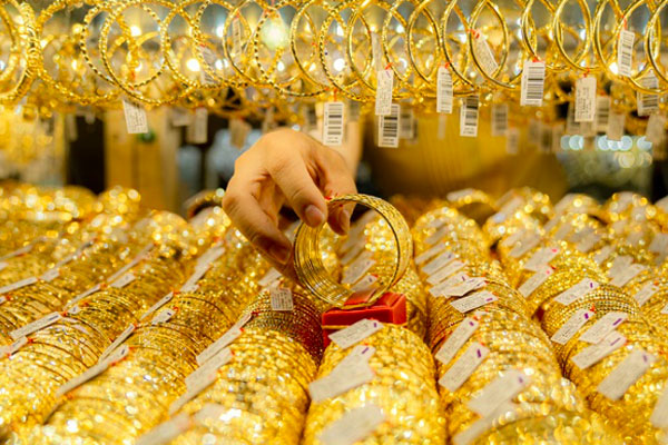 Giá vàng hôm nay 30/8: Vàng SJC tăng dữ dội 150.000 đồng/lượng-2