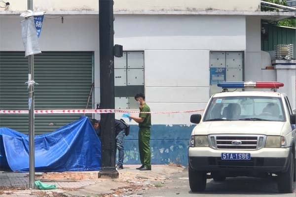 Người đàn ông tử vong trên vỉa hè sau chầu nhậu-1